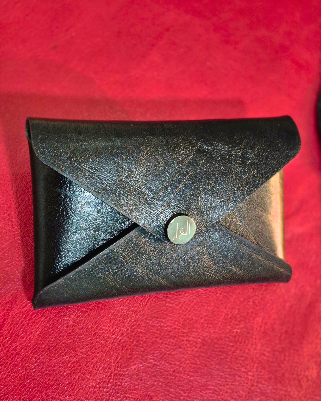 Envelope Heritage Black handmade leather envelope wallet crafted from Italian vegetable tanned Heritage leather