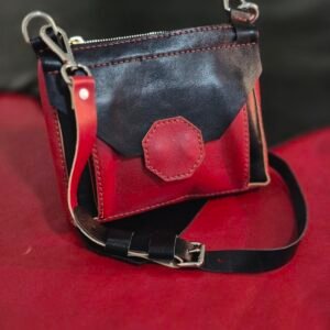 Handmade Italian vegetable-tanned leather bag by AL-GHAR